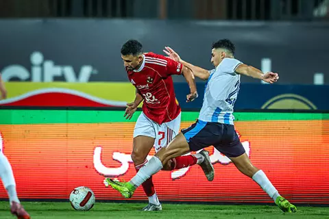 بالفيديو.. تريزيجيه يهدر فرصة محققة في مباراة الأهلي وبيراميدز